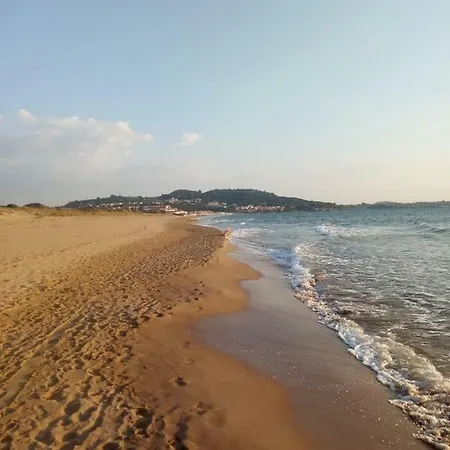 Nyaraló Comfortable Near The Sea *