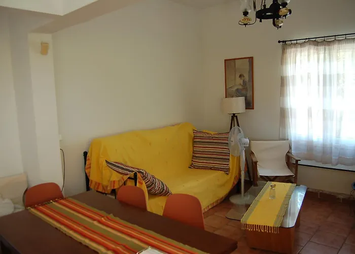 Comfortable Near The Sea Semesterbostad