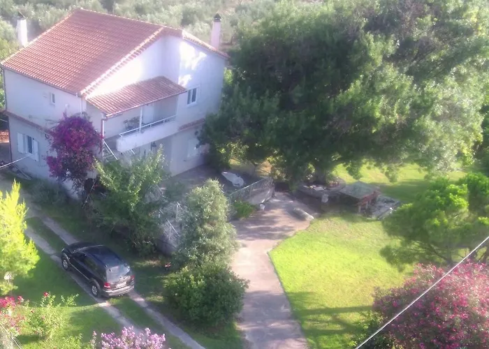 Semesterbostad Comfortable Near The Sea *